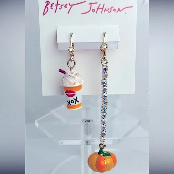NWT Betsey Johnson Pumpkin Spice Coffee & Pumpkin Mismatch Drop Earrings - Picture 3 of 12